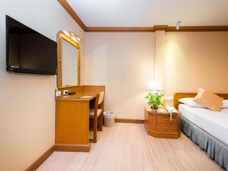 Wall Street Inn, Бангкок Номер фото